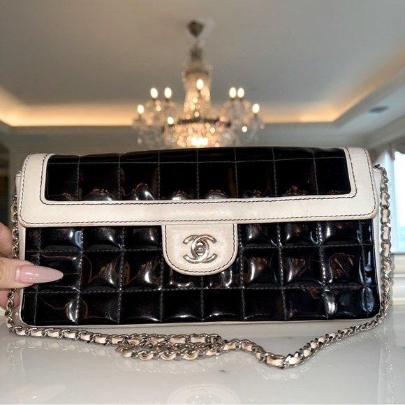 Chanel Vintage Chocolate Bag - Picture 1 of 8